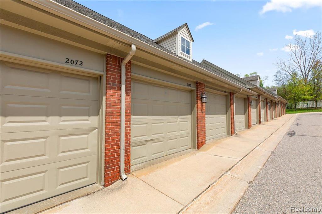 2070 Cloverly Lane, Ann Arbor, MI 48108 — Photo 24