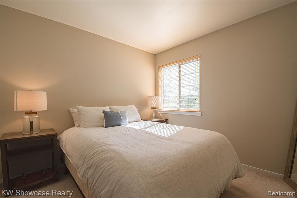 1420 POND VIEW, Wixom, MI 48393 — Photo 12