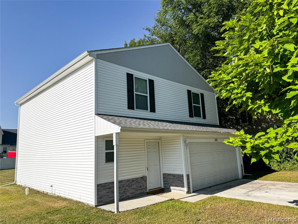 202 Partridge Lane, Holly, MI 48442