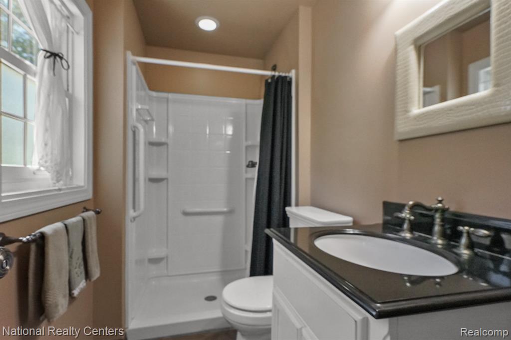 8428 Cascade Street, Commerce Twp, MI 48382 — Photo 16