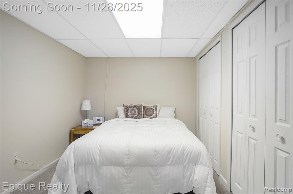 2164 Bordeaux Street, West Bloomfield, MI, 48323