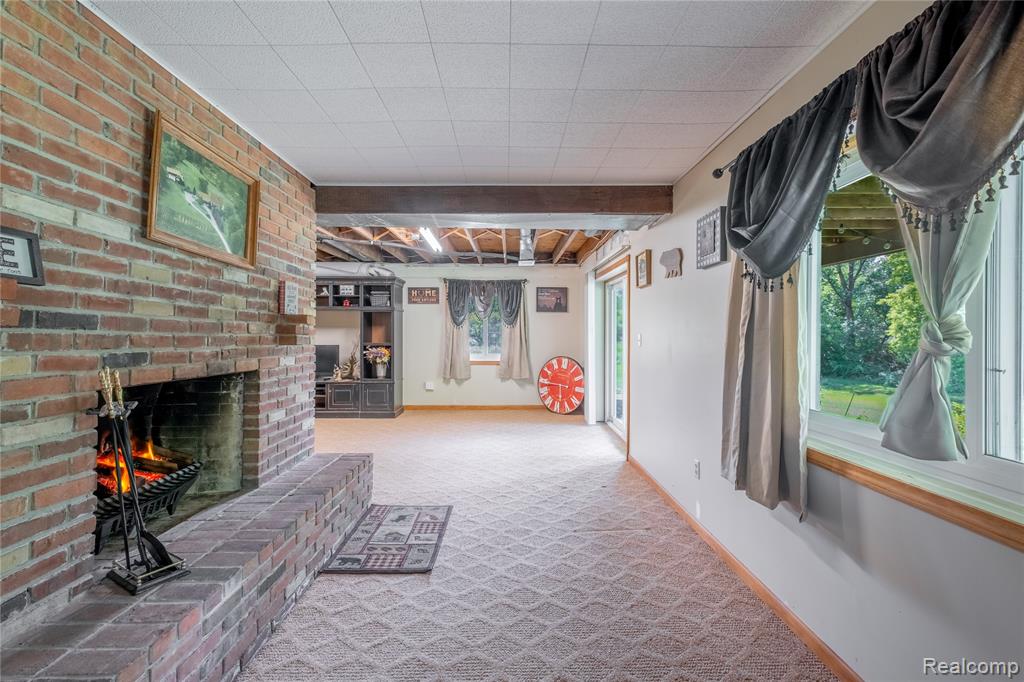 11010 Hegel Road, Goodrich Vlg, MI — Photo 21