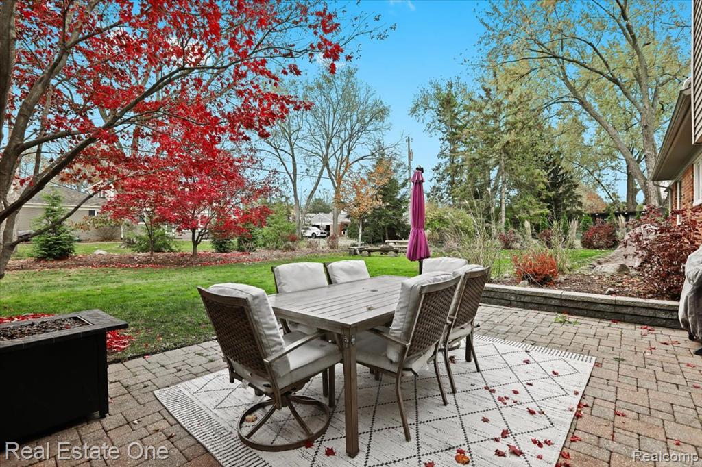 5611 Priory Lane, Bloomfield Hills, MI 48301 — Photo 36