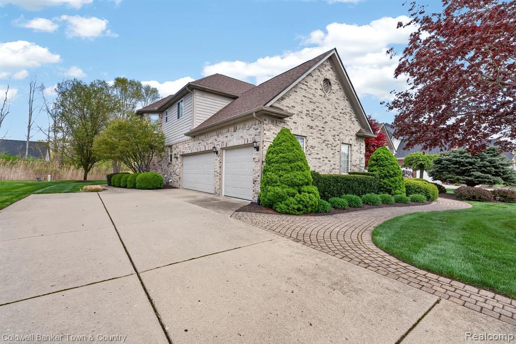 26974 Debiasi Drive, Romulus, MI 48174 — Photo 2