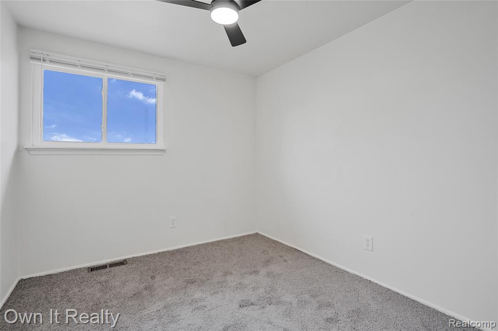 9342 Birch Street, Taylor, MI — Photo 17