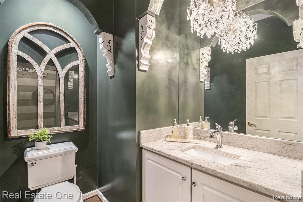 975 PINE NEEDLE Trail, Rochester, MI 48306 — Photo 18