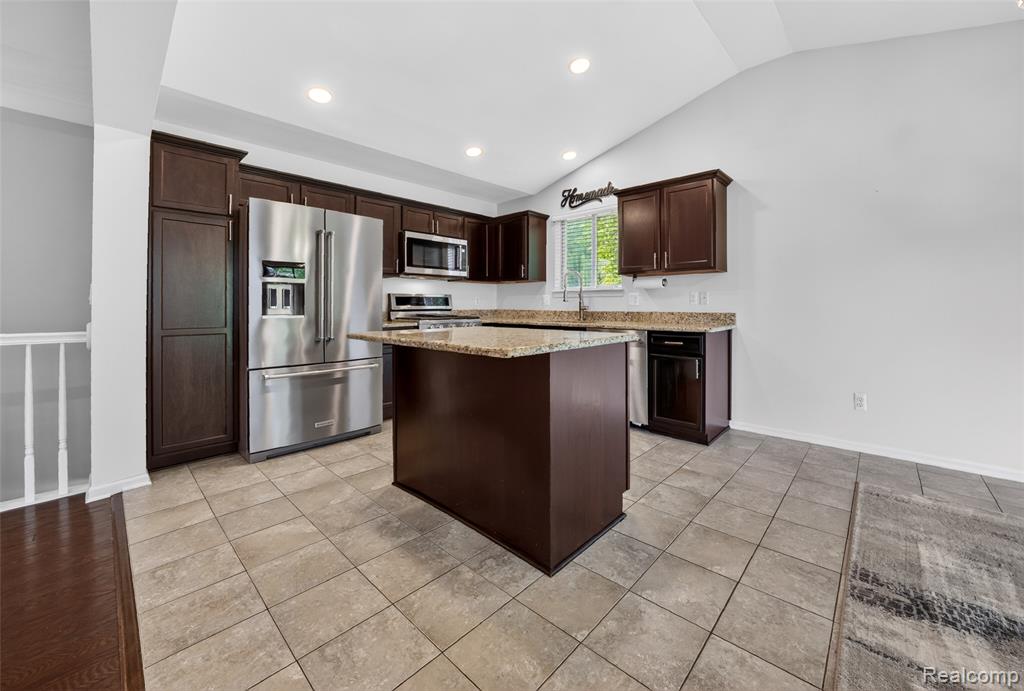 30278 Bradmore Road, Warren, MI 48092 — Photo 12