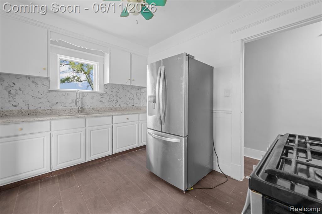 21855 Schoenherr Road, Warren, MI 48089 — Photo 17