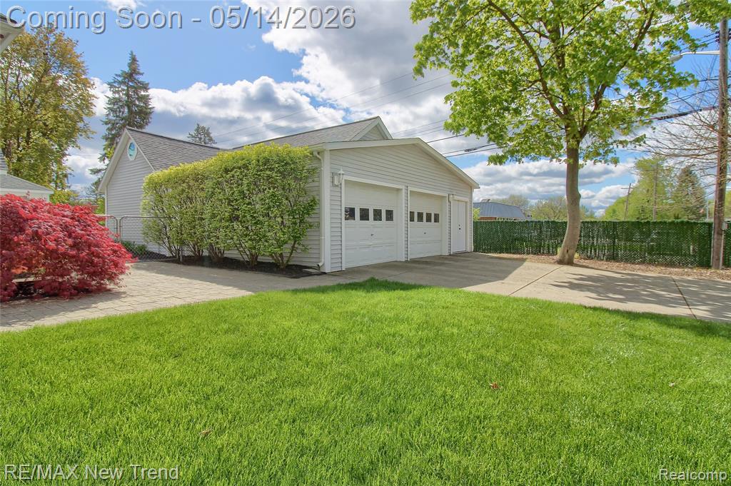 304 E Liberty Street, South Lyon, MI 48178 — Photo 72