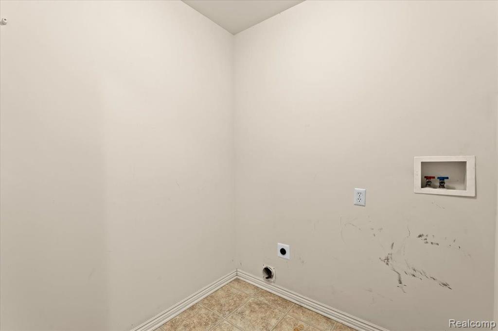 50111 HARDING Street, 121, Canton, MI 48188 — Photo 21