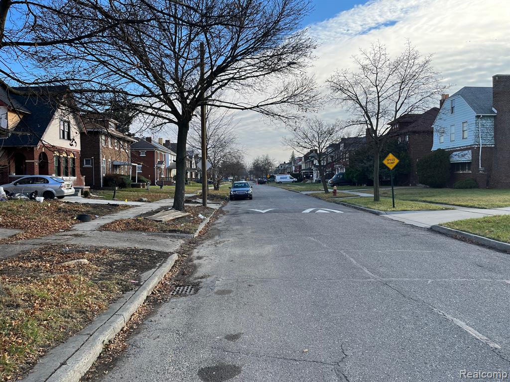 9400 WILDEMERE Street, Detroit, MI 48206 — Photo 10