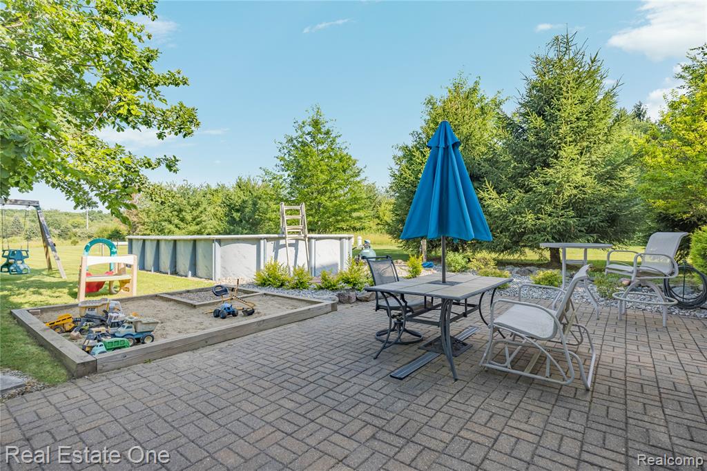 9210 Hickory Ridge Road, Holly, MI 48442 — Photo 12