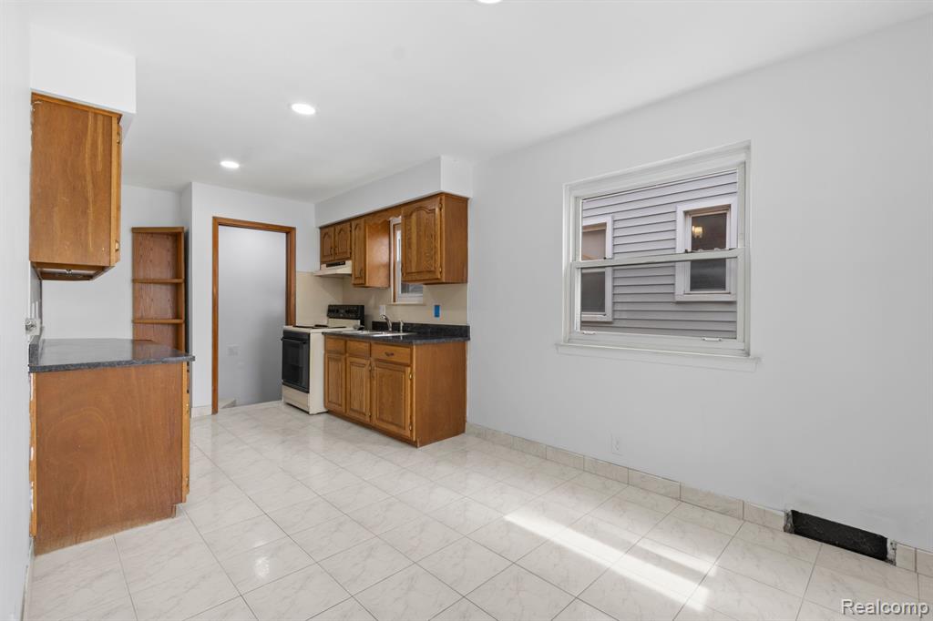 7246 PAYNE Avenue, Dearborn, MI 48126 — Photo 7