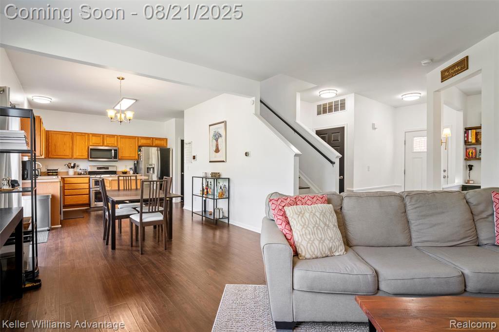 9731 Ravenshire Drive, Ypsilanti, MI 48198 — Photo 16