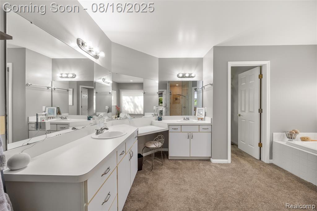 7085 Hickory Hollow Circle, Clarkston, MI 48348 — Photo 33