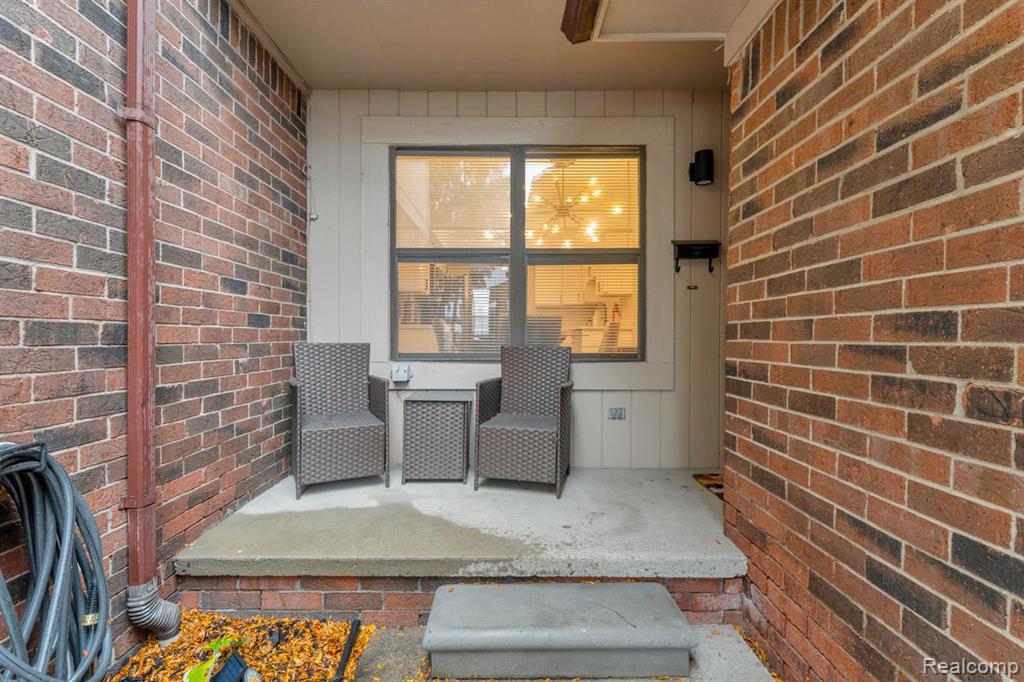 3160 Woods Circle - Photo 2