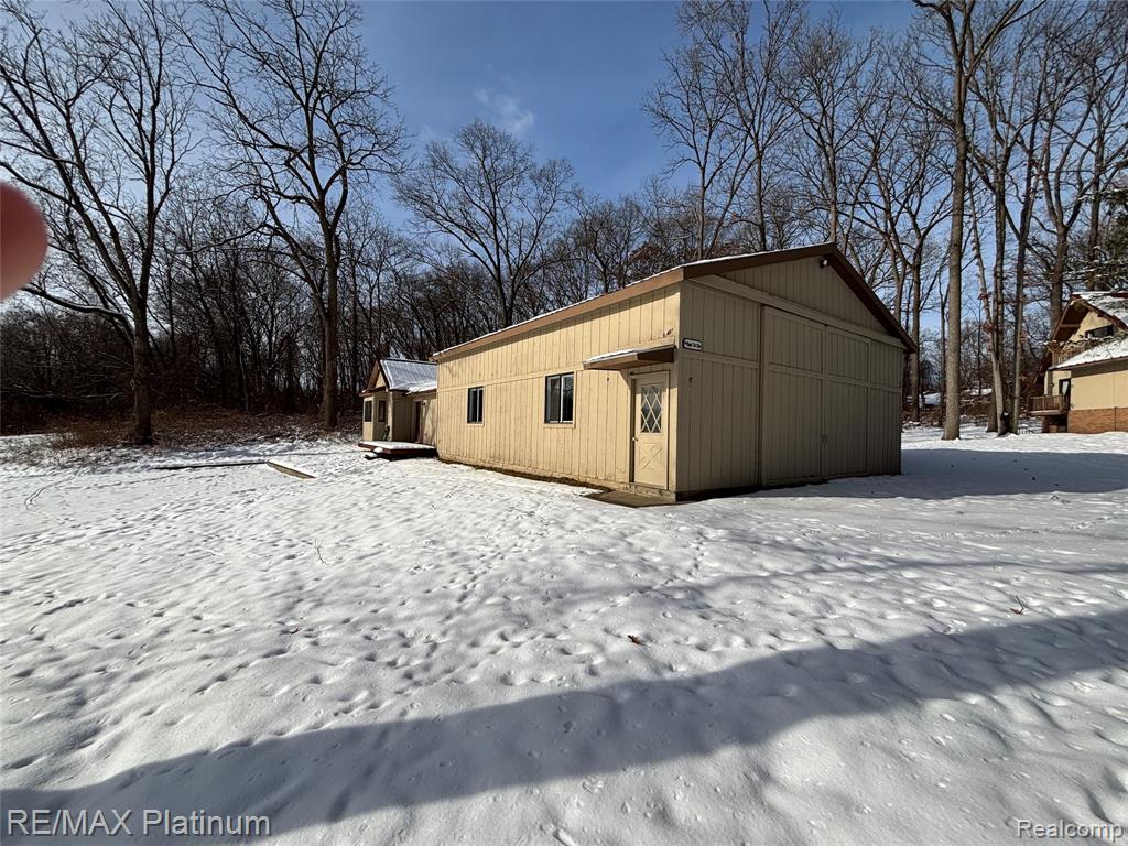 11095 HIBNER ROAD, Hartland, MI 48353 — Photo 42
