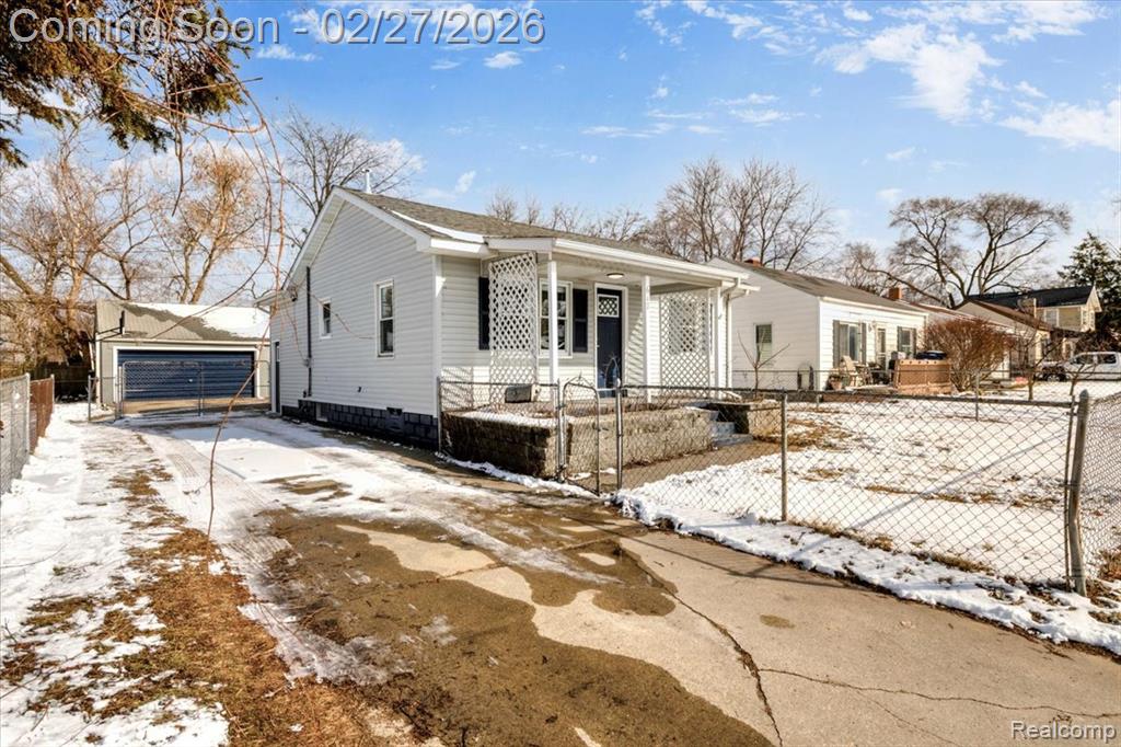 617 McKeighan Avenue, Flint, MI 48507 — front exterior