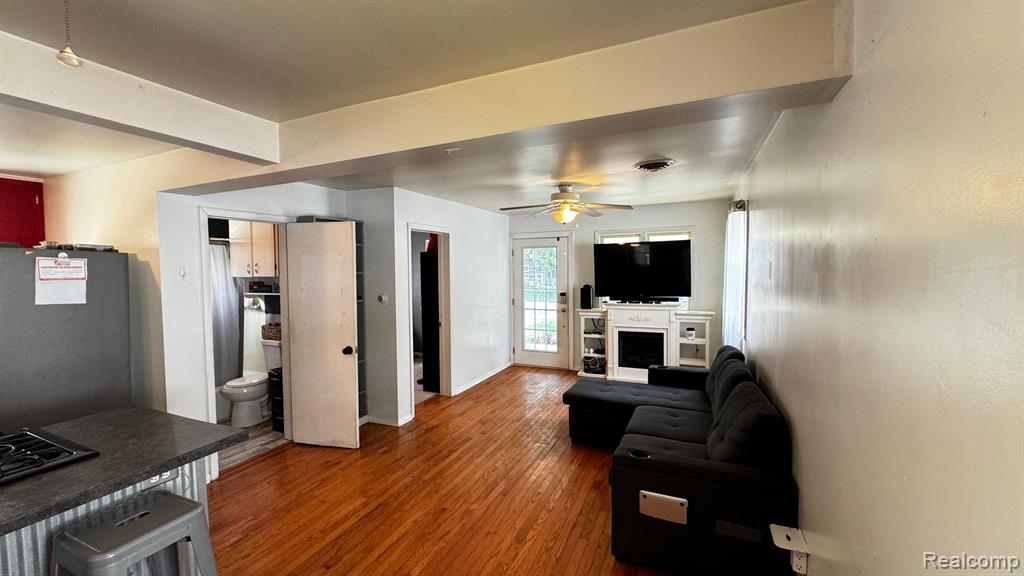 713 FRAZER Avenue, Owosso, MI 48867 — Photo 5