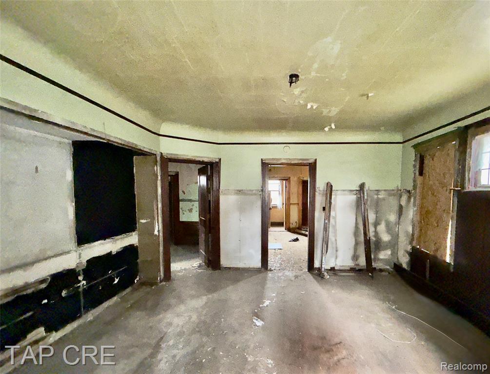 1017 E Grand Boulevard, Detroit, MI 48207 — Photo 4