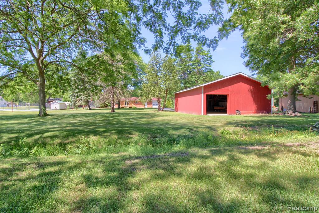 21515 Huron River Drive, New Boston, MI 48164 — Photo 39