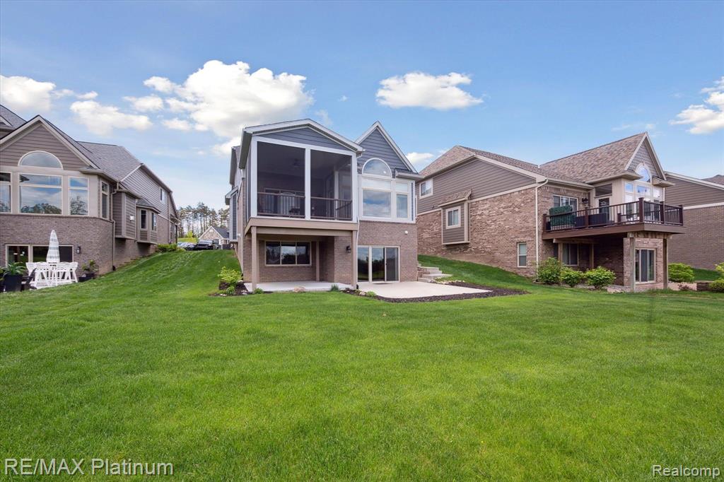 8280 Stoney Creek Drive, South Lyon, MI 48178 — Photo 47