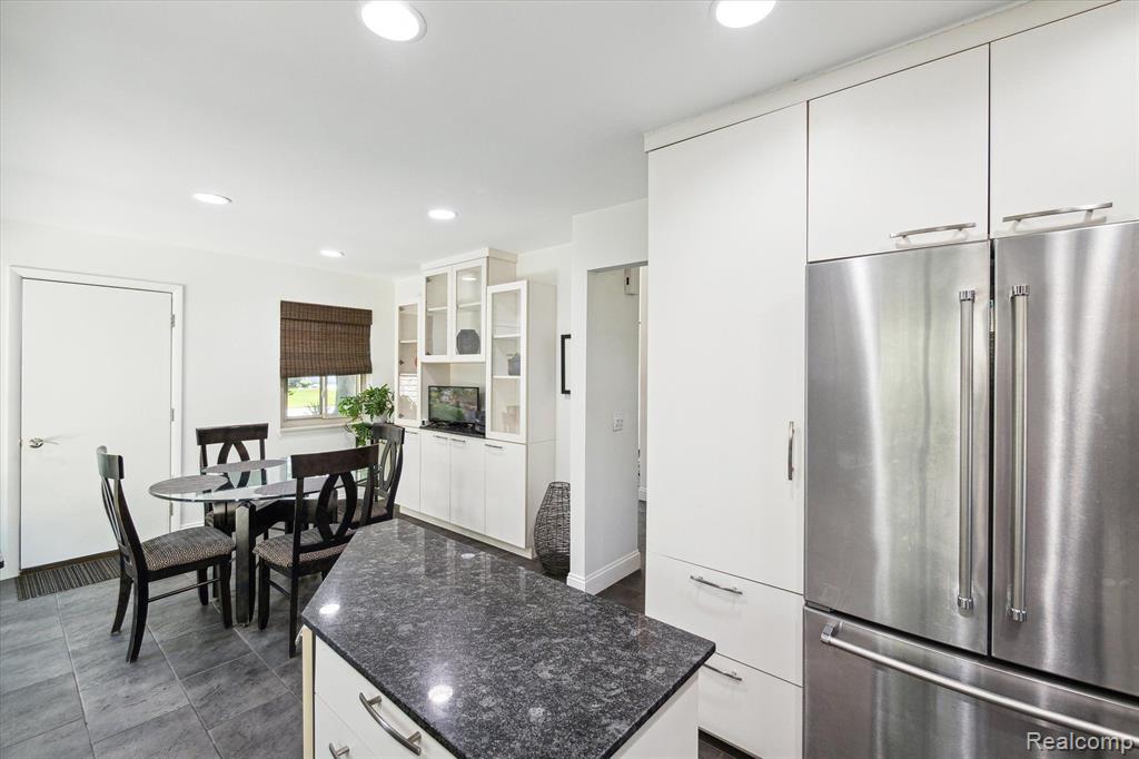 427 Rolling Green Circle S, Rochester Hills, MI 48309 — Photo 16