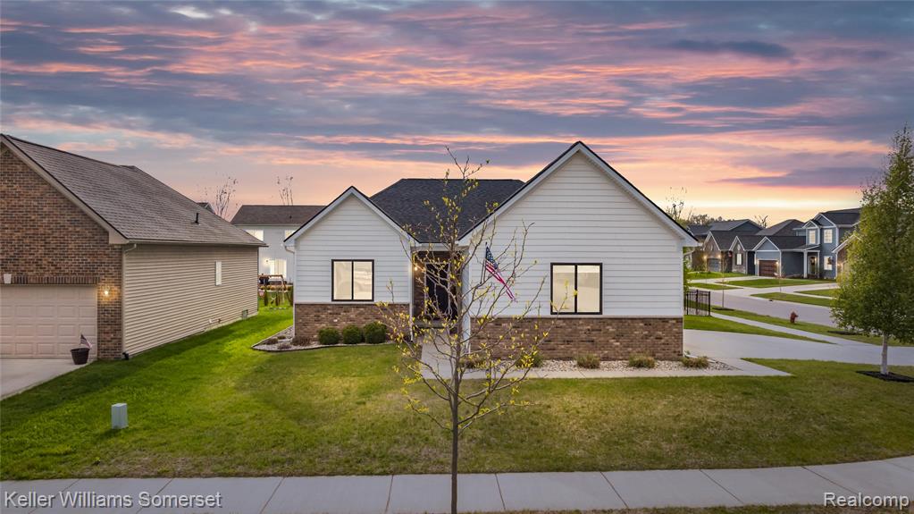 328 Hidden E, Holly, MI 48442 — front exterior