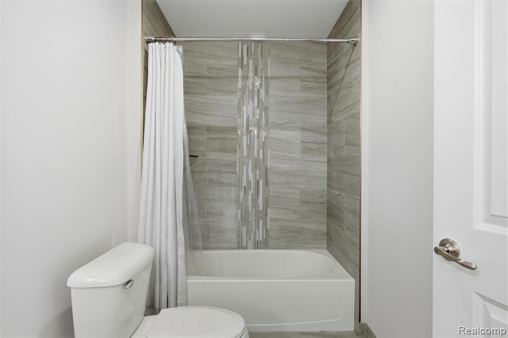 56496 Leeds Lane, Macomb, MI 48042 — Photo 30