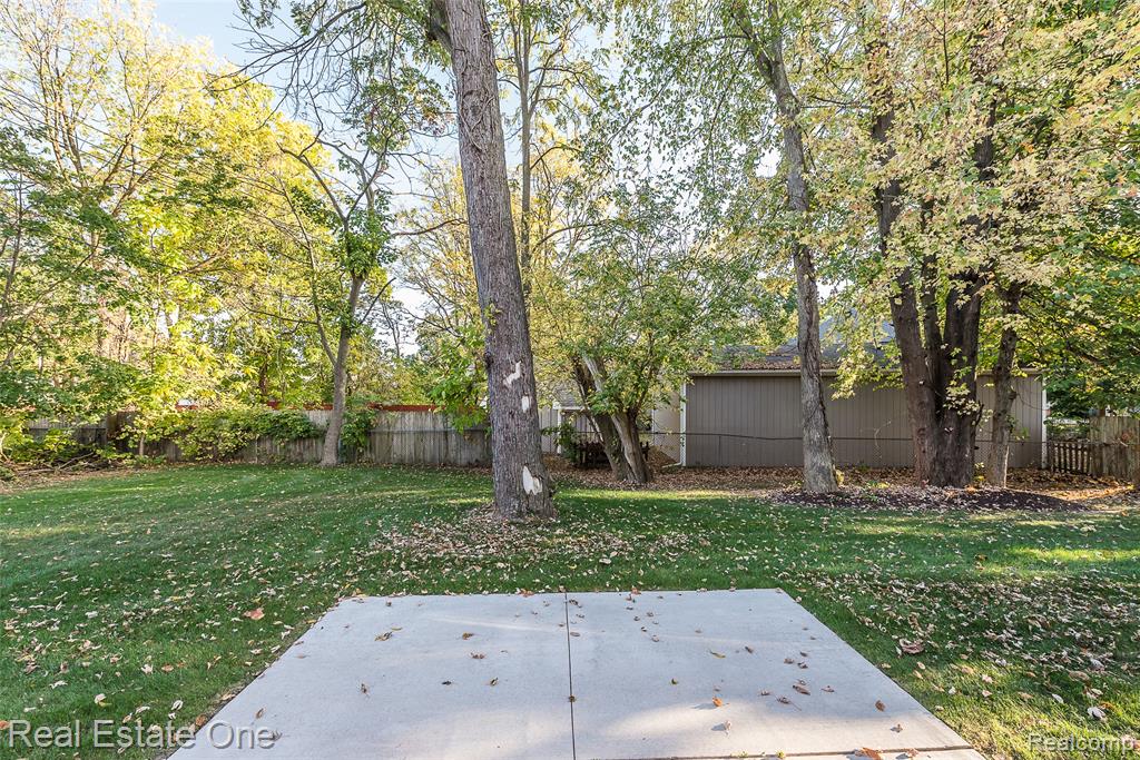 529 Indian Oaks Drive, Howell, MI 48843 — Photo 47