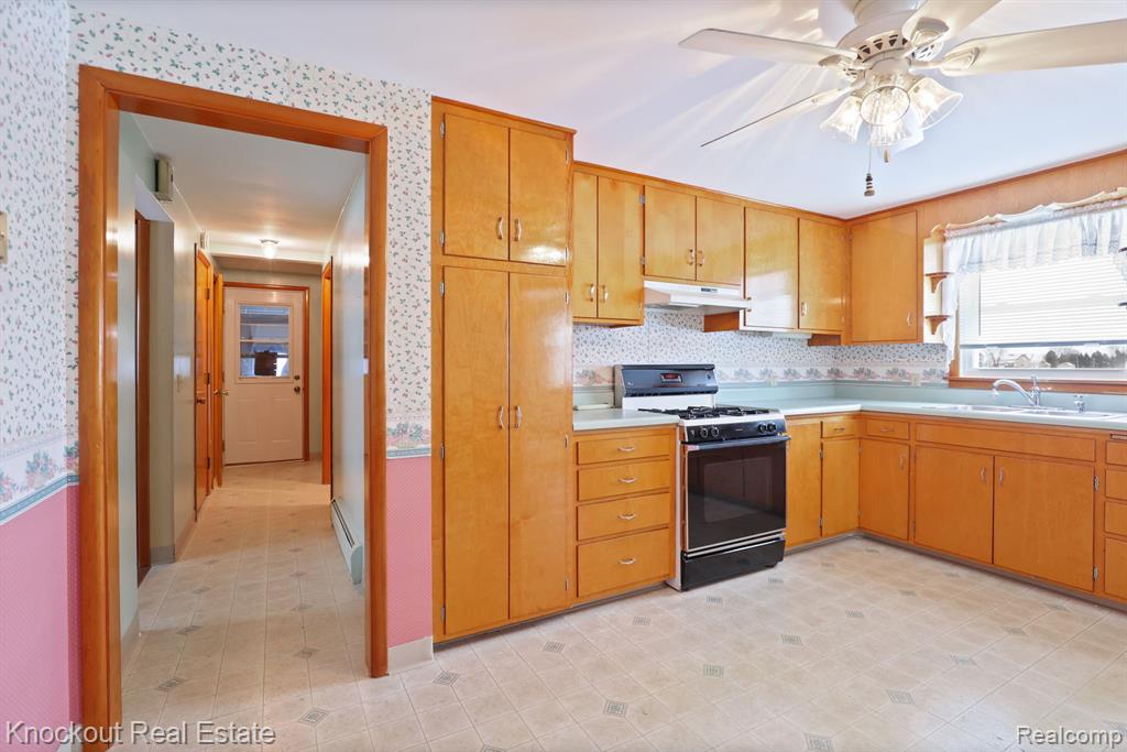 1105 S Mueller Road, Saginaw, MI 48601 — Photo 20