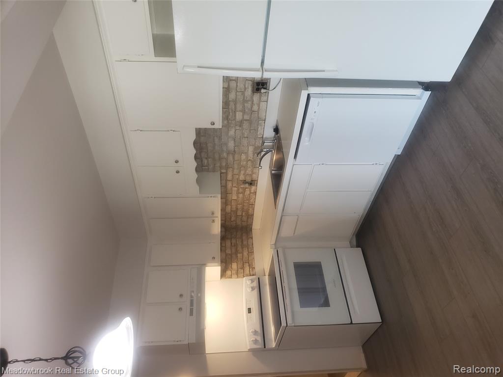 8679 Kennedy Circle N, 2, Warren, MI 48093 — Photo 17
