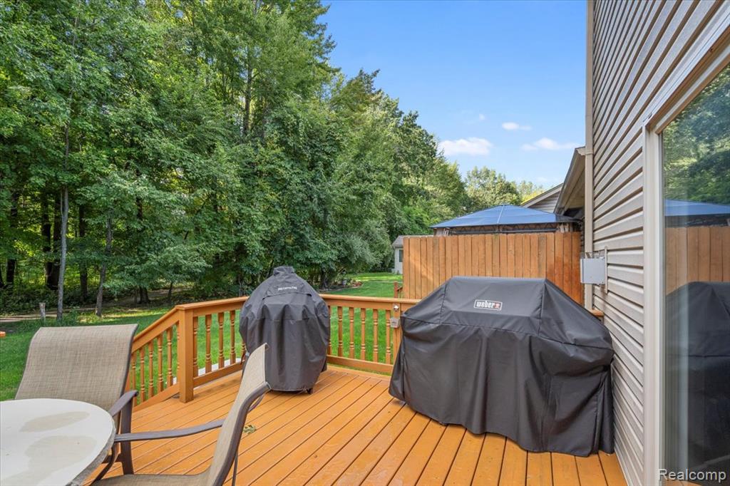 17452 Ava Court, New Boston, MI 48164 — Photo 28