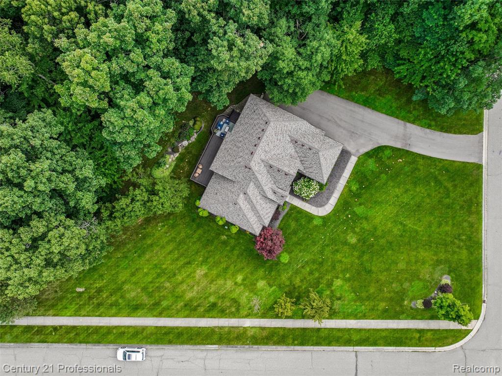 9884 Forest Ridge Drive, Clarkston, MI 48348 — Photo 49