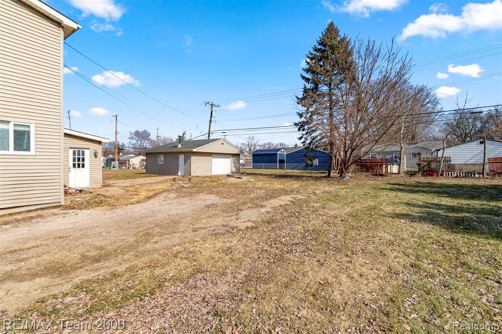 9267 Glenis Street, Taylor, MI 48180 — Photo 27