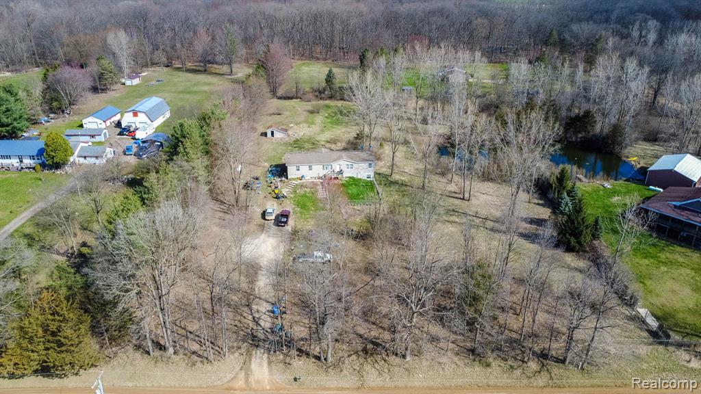 6463 CENTER Road, Fenton, MI 48430 — Photo 3
