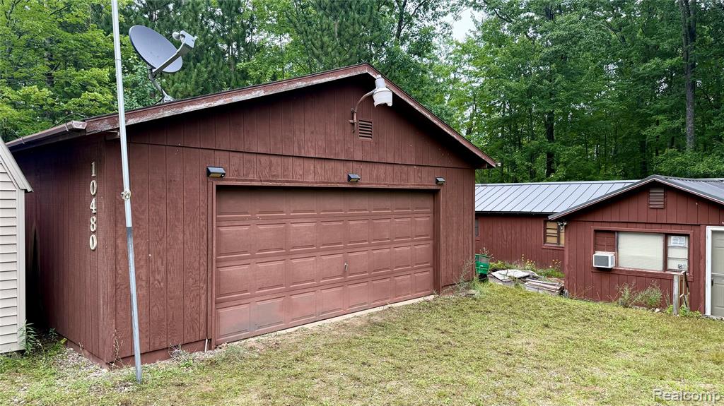 10480 N Athey Avenue, Harrison, MI 48625 — Photo 3