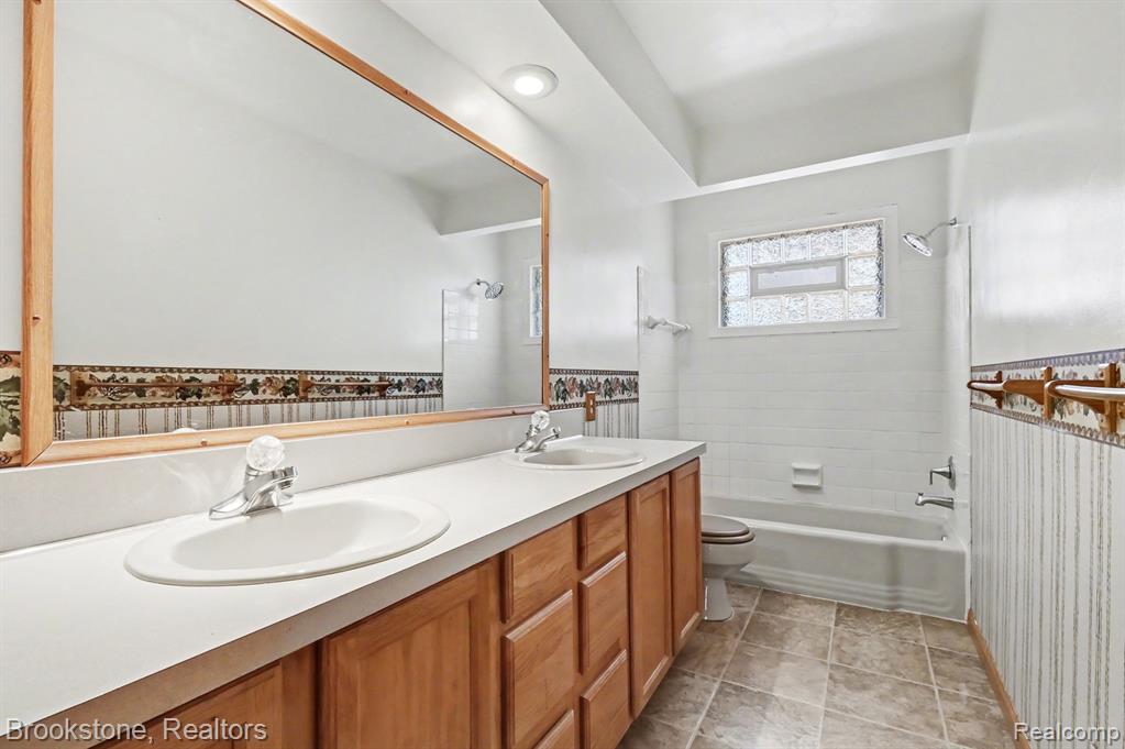 7829 W St Joe Highway, Lansing, MI 48917 — Photo 11