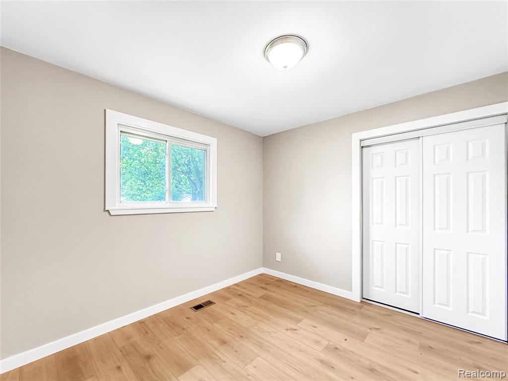 5552 Liberty Bell Road, Grand Blanc, MI 48439 — Photo 19