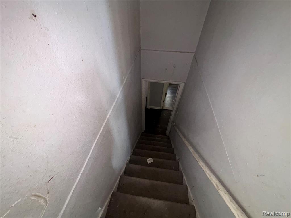 7647 Greenview Avenue, Detroit, MI 48228 — Photo 24