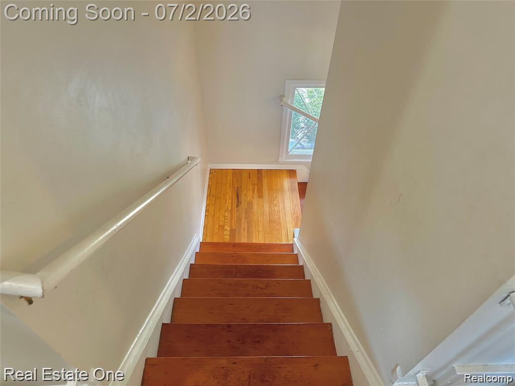 26950 ROCHELLE Street, Dearborn Heights, MI 48127 — Photo 8