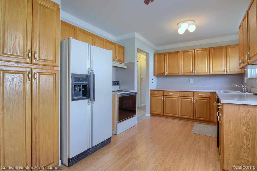 6468 Dillon Street, Garden City, MI — Photo 9