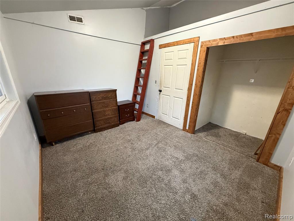 609 S Wood Street, Chesaning, MI 48616 — Photo 13