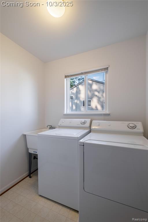 10456 Viewtop Court, Hartland, MI 48353 — Photo 16