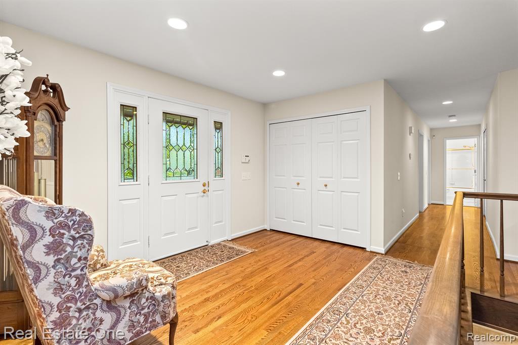 4342 MEADOW Lane, Orchard Lake Village, MI 48323 — Photo 10