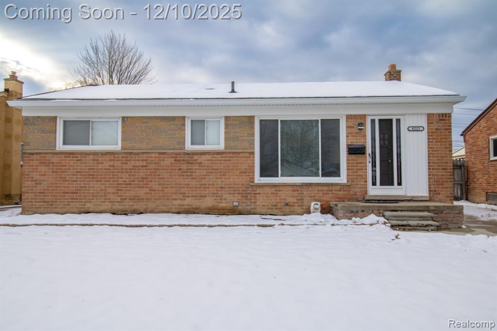 8225 N Hubbard Street, Westland, MI — front exterior