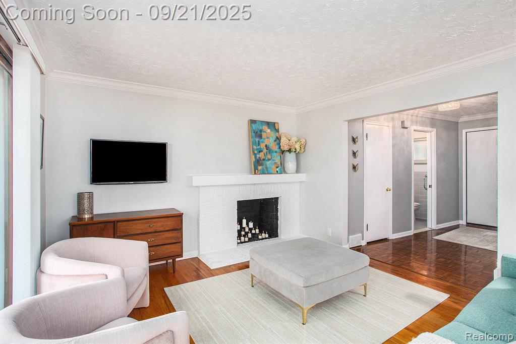 1054 Stratford Lane, Bloomfield Hills, MI 48304 — Photo 6
