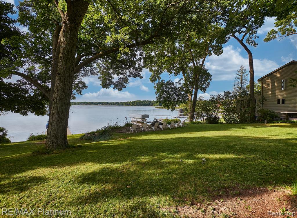 4358 SKUSA Drive, Brighton, MI 48116