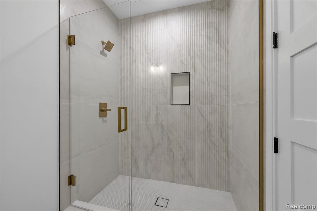 4546 Niagara Lane, Bloomfield Hills, MI 48301 — Photo 56
