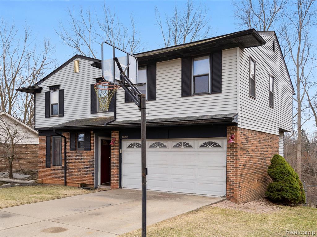 4872 LORE Drive, Waterford, MI 48329 — Photo 2